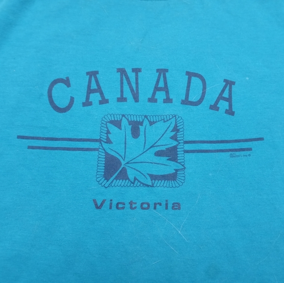 Vintage Victoria Canada Tee - Picture 2 of 5
